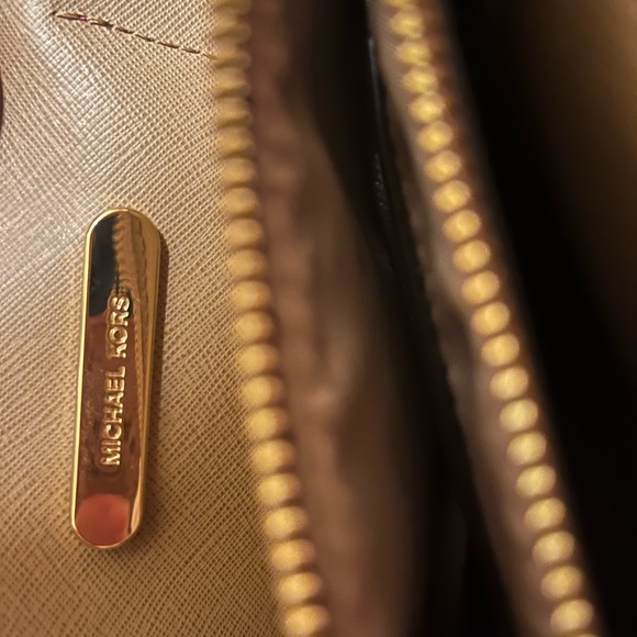 NWOT MICHAEL KORS MERCER WITH STRAP - Picture 4 of 12